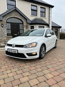 2016 - Volkswagen Golf Manual