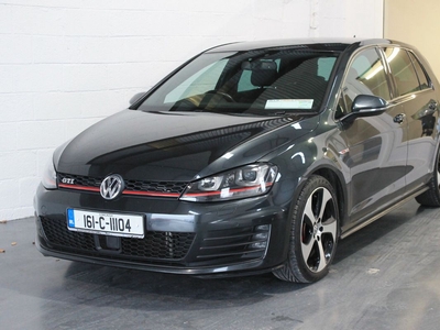 2016 - Volkswagen Golf Manual