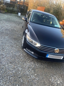 2016 - Volkswagen Passat Manual