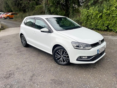 2016 - Volkswagen Polo Automatic