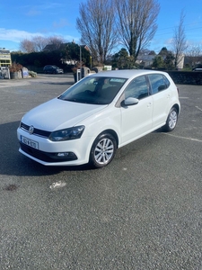 2016 - Volkswagen Polo Manual