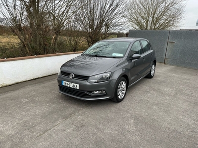 2016 - Volkswagen Polo Manual