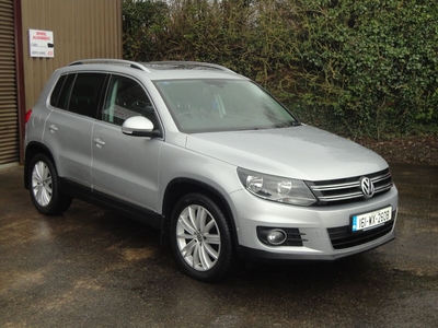 2016 - Volkswagen Tiguan Manual