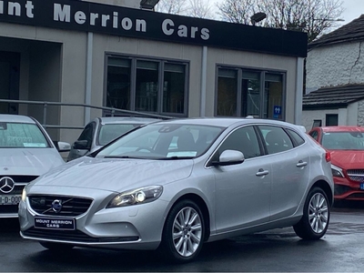 2016 - Volvo V40 Automatic