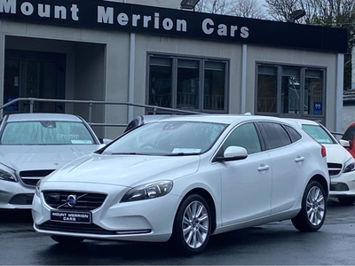 2016 - Volvo V40 Automatic