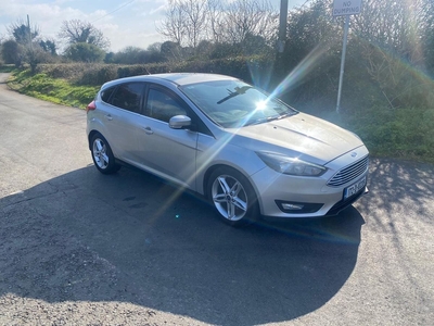 2017 - Ford Focus Manual