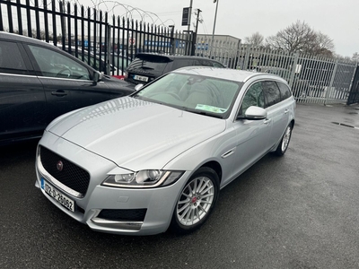 2017 - Jaguar XF Automatic