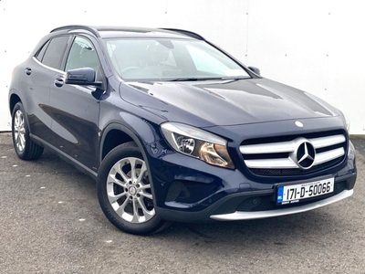 2017 - Mercedes-Benz GLA-Class Manual