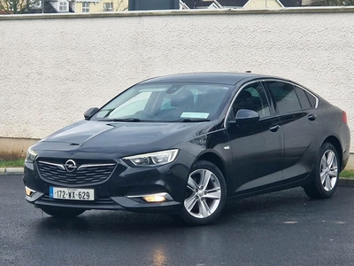 2017 - Opel Insignia Manual