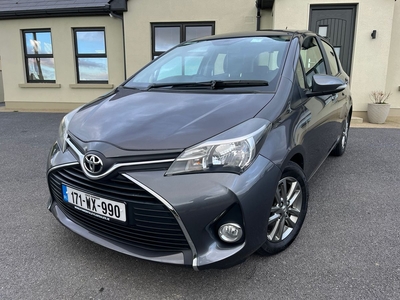 2017 - Toyota Yaris Manual