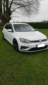 2017 - Volkswagen Golf Manual