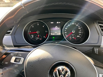 2017 - Volkswagen Passat Automatic