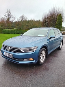 2017 - Volkswagen Passat Manual