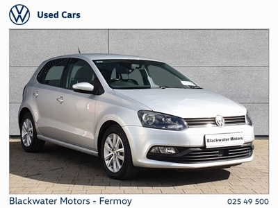 2017 - Volkswagen Polo Manual