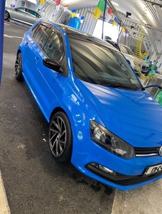 2017 - Volkswagen Polo Manual