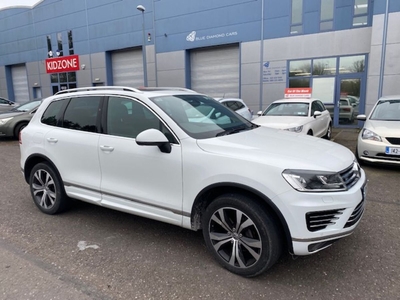 2017 - Volkswagen Touareg Automatic