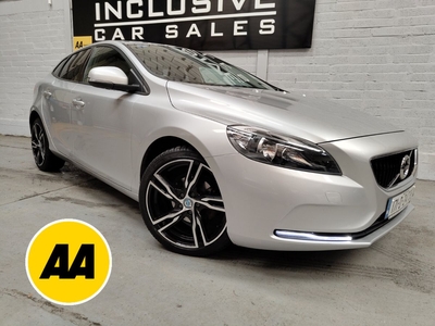 2017 - Volvo V40 Manual