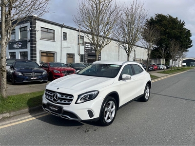 2018 - Mercedes-Benz GLA-Class Manual