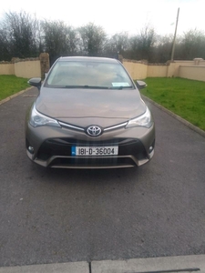 2018 - Toyota Avensis Manual