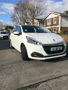 2019 - Peugeot 208 Manual