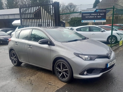 2019 - Toyota Auris Manual