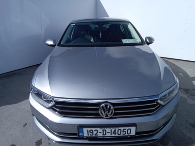 2019 - Volkswagen Passat Manual