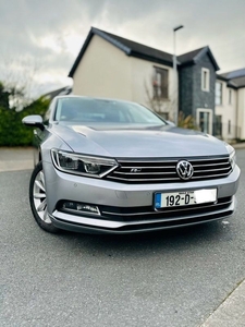 2019 - Volkswagen Passat Manual