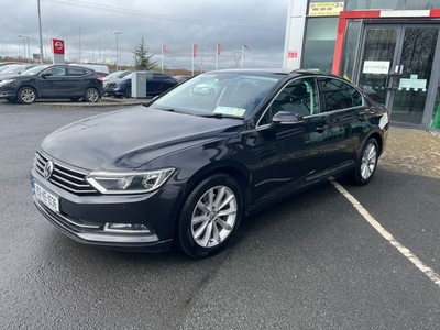 2019 - Volkswagen Passat Manual