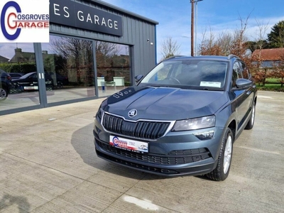 2020 - Skoda Karoq Manual