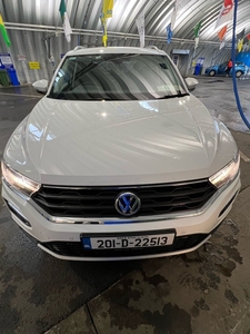 2020 - Volkswagen T-Roc Manual