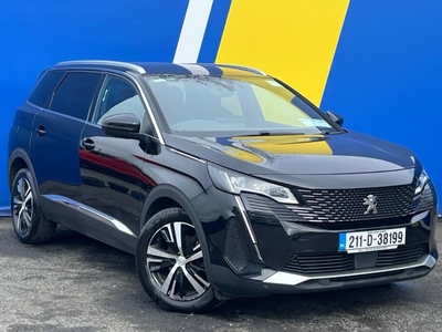 2021 - Peugeot 5008 Manual