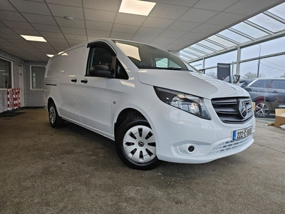 2022 - Mercedes-Benz Vito Manual