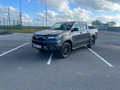 2022 - Toyota Hilux Manual