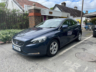 2015 (151) Volvo V40