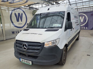 MERCEDES-BENZ SPRINTER