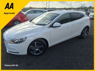 2016 (161) Volvo V40