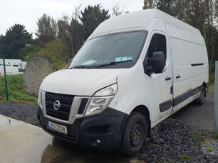 NISSAN NV400