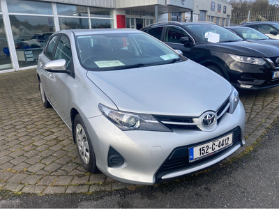 TOYOTA AURIS