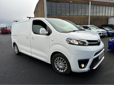 TOYOTA PROACE