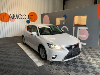 2014 (141) Lexus CT 200h