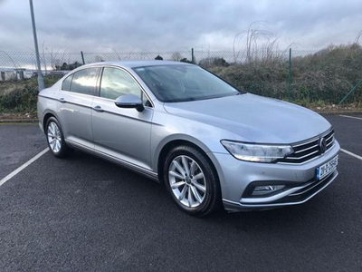 2021 (211) Volkswagen Passat