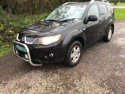 MITSUBISHI OUTLANDER