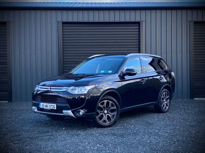 MITSUBISHI OUTLANDER