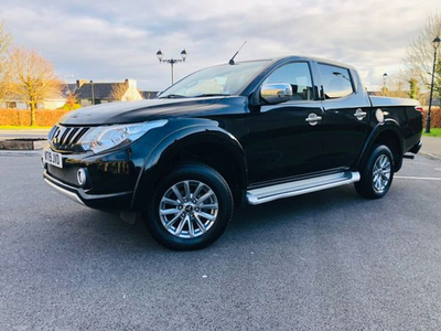 MITSUBISHI L200