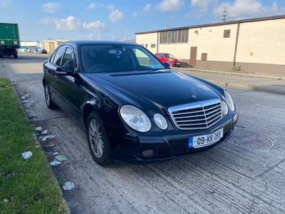 2009 - Mercedes-Benz E-Class Manual