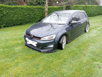 2013 - Volkswagen Golf Manual