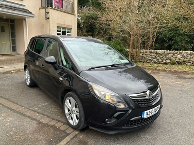 2014 - Vauxhall Zafira ---