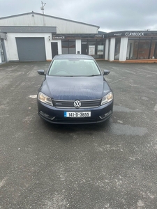 2014 - Volkswagen Passat Manual