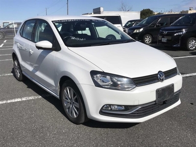 2015 - Volkswagen Polo Automatic