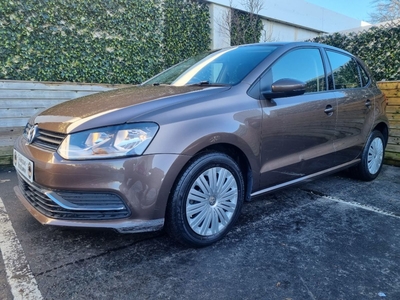 2015 - Volkswagen Polo Automatic